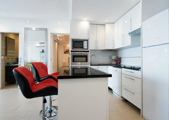 Seashore Stunning Apartman *